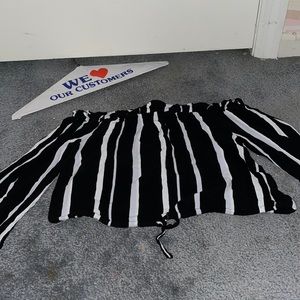 kendall and kylie stripped off the shoulder top